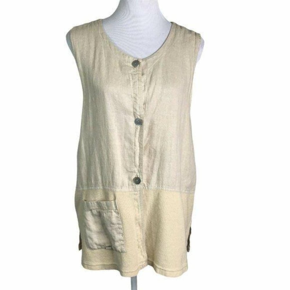 Melrose Studio Linen Button Down Sleeveless Top